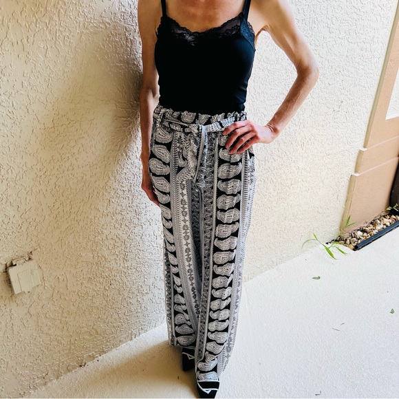 Lucy Love Pants - Lucy Love Black and White Patterned Fabric Wide Leg Pant
